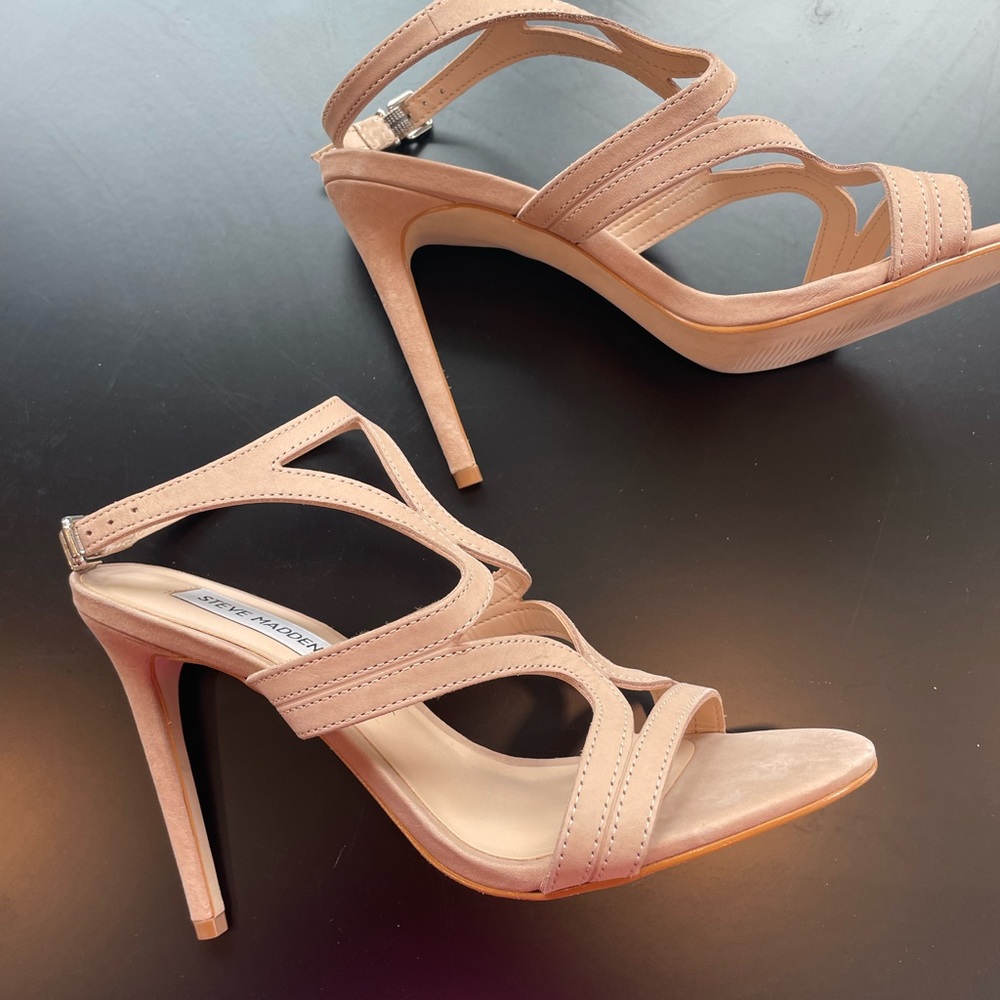 Steve Madden nude heels